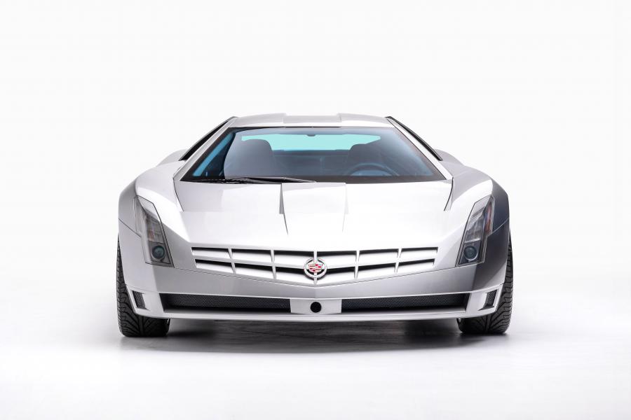  Cadillac Cien Concept 2002 года  (фото 13 из 50)